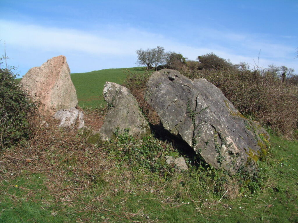 Broadsands Neolithic tomb